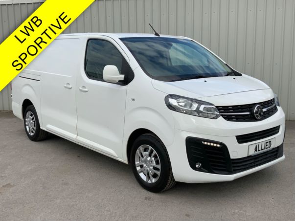 Used VAUXHALL VIVARO 2900 1.5 L2H1 LWB SPORTIVE ** EURO 6 ** A/C ** for Sale