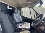 RENAULT MASTER 2.3 DCI 145 4.1 METRE GRP LUTON + LIFT ** A/C ** SAT NAV ** - 3073 - 30