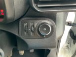 VAUXHALL COMBO 1.5 100 TURBO D BLUE L1H1 2300 SPORTIVE ** CRUISE CONTROL ** AIR CON ** REVERSE SENSORS ** - 3367 - 31