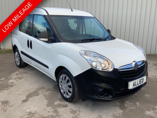 Used VAUXHALL COMBO 1.3 CDTI 5 SEATER COMBI CREW VAN ** LOW MILEAGE ** EURO 6 ** for Sale