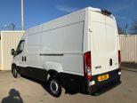 IVECO DAILY 35S14 3520 MEDIUM WHEEL BASE ** REAR WHEEL DRIVE ** A/C ** - 2933 - 7