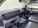 VAUXHALL VIVARO 2900 1.5  L2H1 LWB SPORTIVE ** EURO 6 ** A/C ** - 3051 - 28