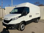 IVECO DAILY 35S14 3520 MEDIUM WHEEL BASE ** REAR WHEEL DRIVE ** A/C ** - 2933 - 4